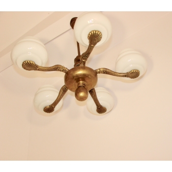 Ozdobny element centralny żyrandola z lat 30–40